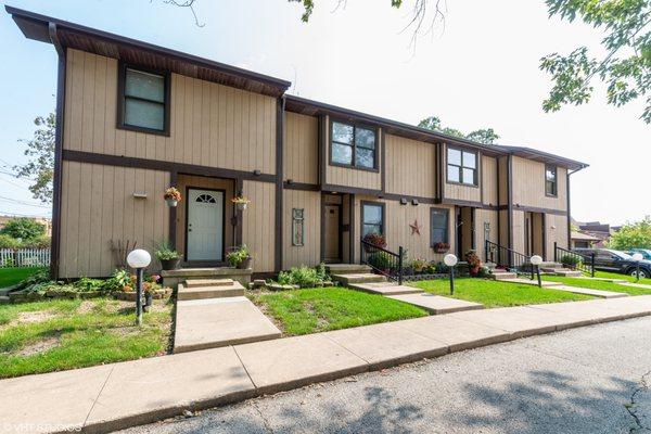 4 Unit With Separate Basements & Individual Garage Spaces