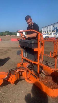 Picking up equipment