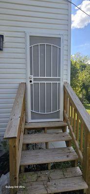 Putting up a storm doors