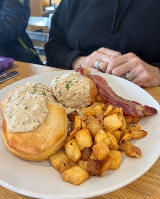 Biscuits & gravy