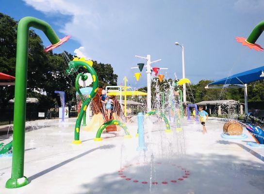 Highlander Park Kids Playground w Tennis Courts, Aquatic Center Pool, Kiwanis Sprayground Kids Splash Pad Water Park, Dunedin