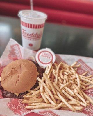 Freddy's Frozen Custard & Steakburgers