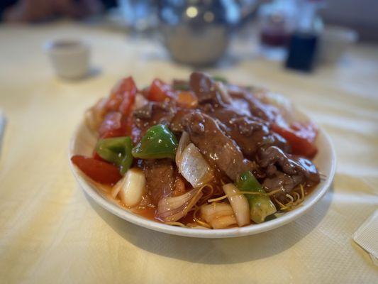 Tomato Beef Pan-Fried Crispy Noodle