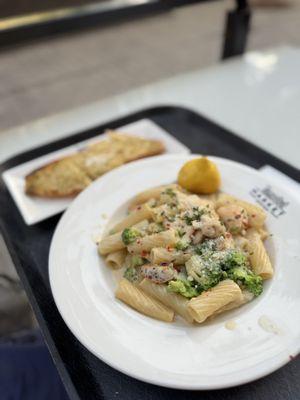 Creamy Chicken Rigatoni