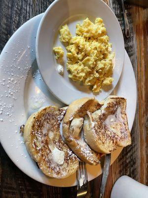 (The best) French toast & eggs!!!