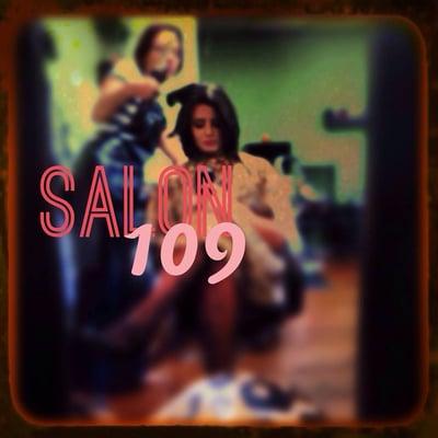 Salon 109