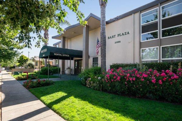 Bart Plaza Apartments