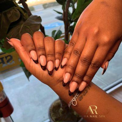 Soft French tips with a minimalist vibe -- subtle, chic, and perfect for any outfit. Because simple never goes out of style. Schedule now!