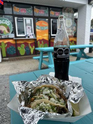 Cool taco stand, delicious tacos!