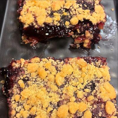 Blueberry dessert bars!
