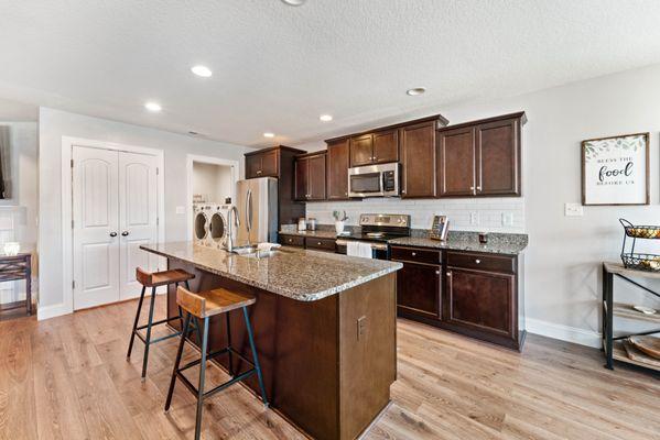 202 Messenger Ct - SOLD