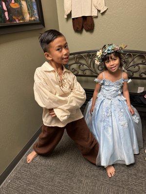 Zach and Kira in the fitting room!