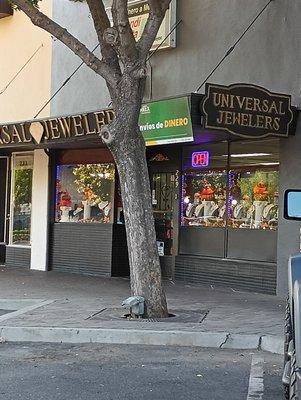 Universal Jewelers