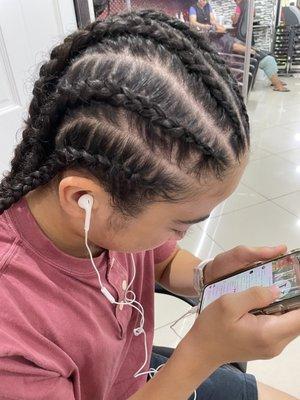 Highlights Unisex Nail & Spa