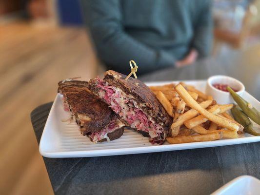 Oakview Public House