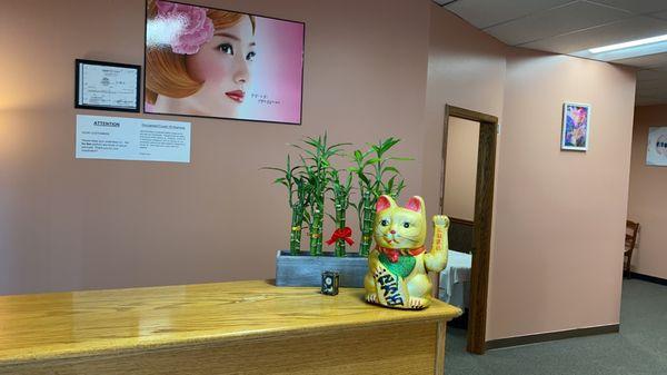 Front Desk of Asian Massage Therapy
  Call (515) 305-9139