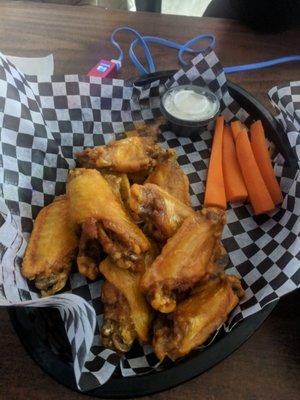 Awesome wings. $1more for all flats