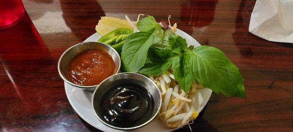 Pho toppings
