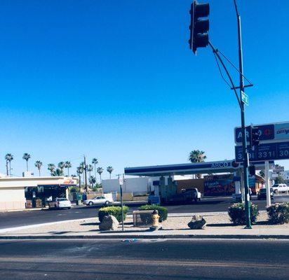 am\pm on 32nd St. & Oak St.