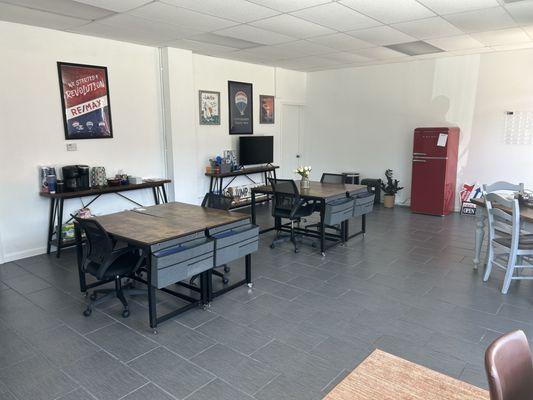 REMAX Lakeland Realty 1704 W 8th St
Erie, PA 16505