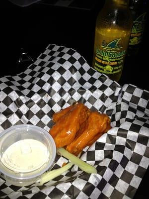 3 free wings with every $2 beer...legit!