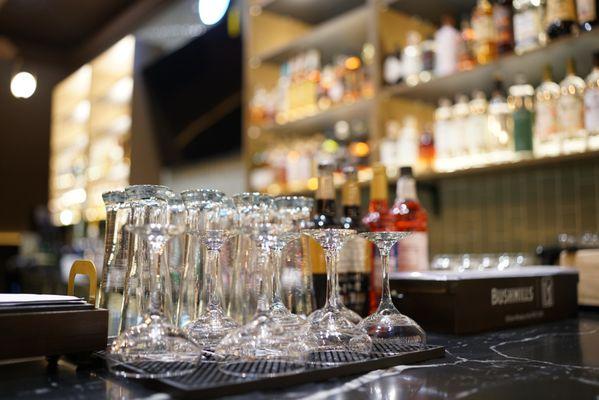 Nice Shot Golf Lounge & Bar