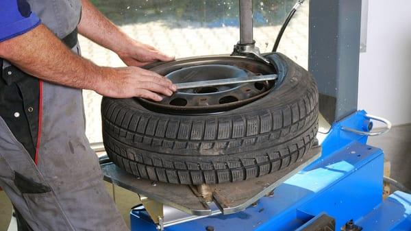 Locust St Tire & Auto