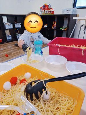 Spaghetti Seensory Play