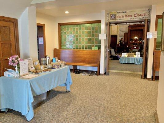 They always have hot tea to drink ready in the reception area!