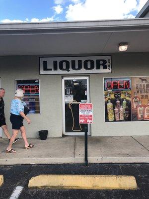 Liquor King Discount Beverages and Liquors