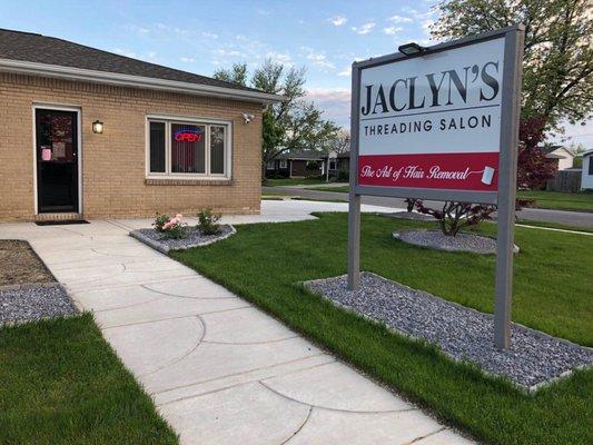Jaclyns Threading Salon