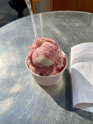 Mascarpone w/ Frutte di Bosco!