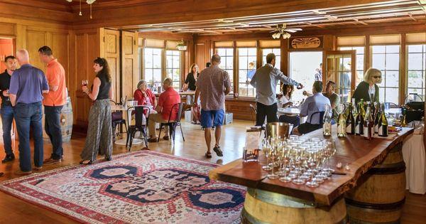 Art Night Paint and Sip Ashland/Medford