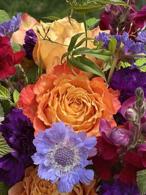 Delivered flowers. Thank you!!