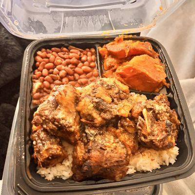 oxtail Ox tail meal with red beans and yams