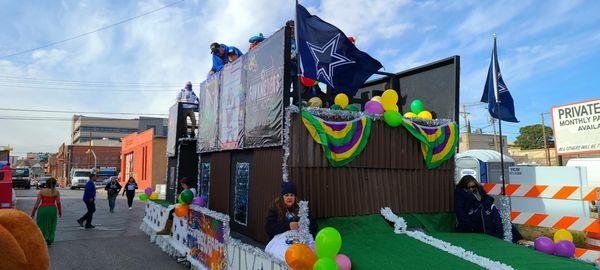 Parade Float Builders