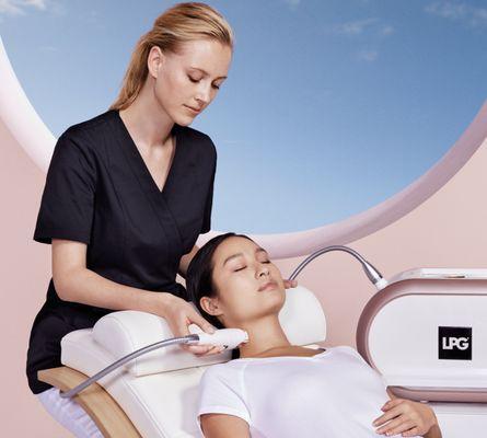 LPG treatments for lymphatic drainage and cellulite reduction. Our advanced technology promotes smoother, healthier skin.