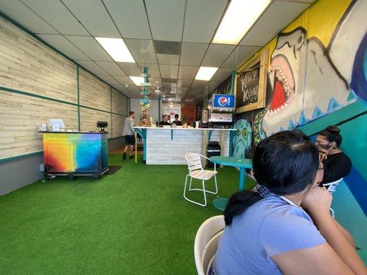 Entryway seating area