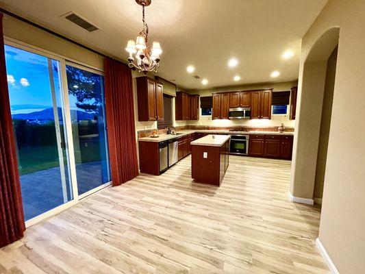 Anna Delfin- Fathom Realty