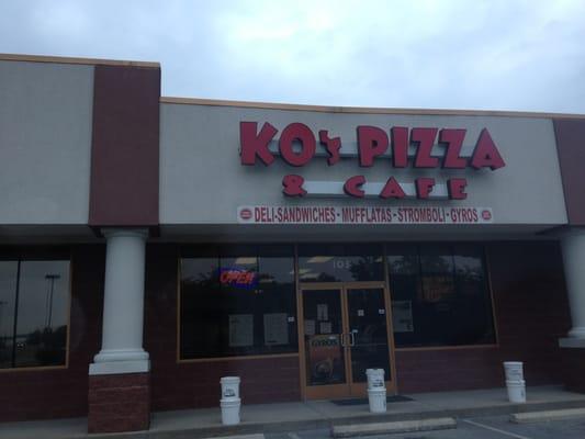 The front of the restaurant.