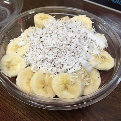 Banana acai bowl