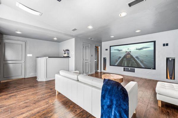 Laurie Deckert - Exp Realty