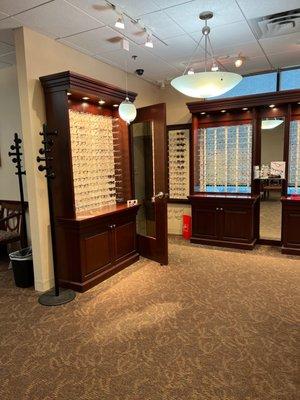 Eyeglass frames