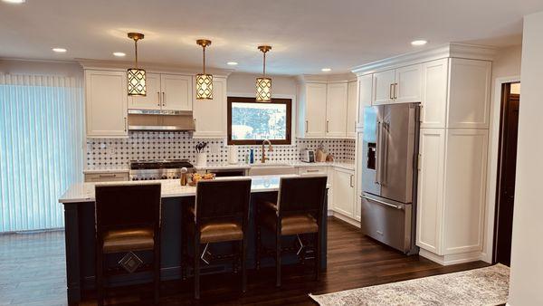 Newly remodeled kitchen with Brookhaven cabinetry.