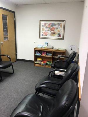 Waiting room at the entrance of the practice