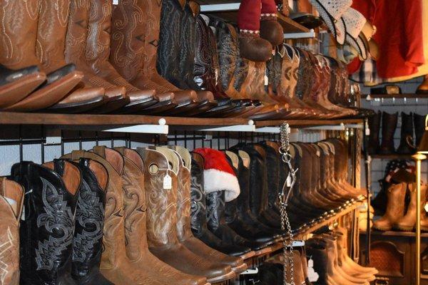 Bellas and Broncos Bootique