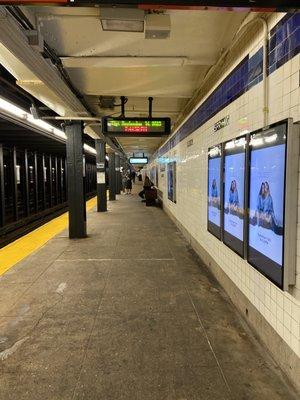 MTA - Spring Street Subway Station - C