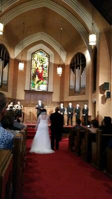 Classic church to recite your vows.