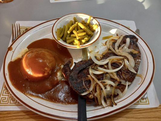 Lake Breeze Family Restaurant