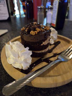 Chocolate cake pb dessert